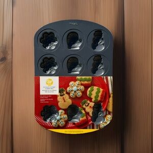 Wilton Holiday Cookie Cutter Baking Pan